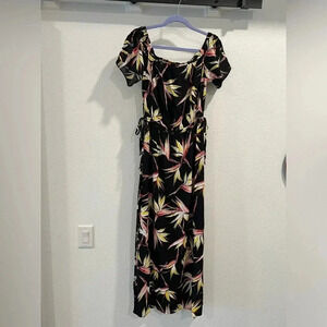 Tropical maxi dress screams vacation! Medium,off the shoulder and side split hem